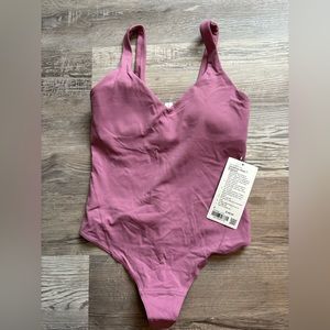 NWT Lululemon Bodysuit Sz. 6 Velvet Dust